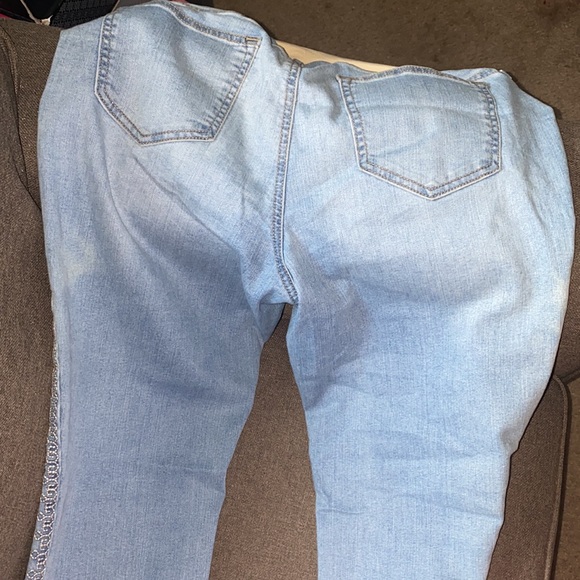 EUC Maternity Stretchy Jean Pants - Picture 7 of 7